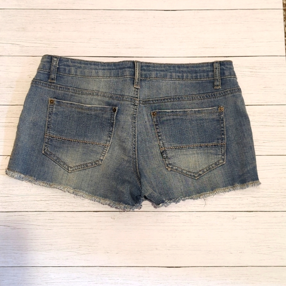American Rue21 Shorts - Picture 3 of 4